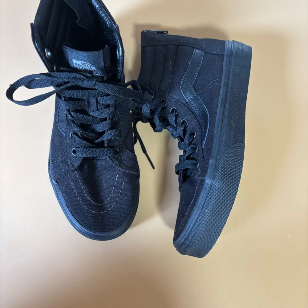 vans kids black high top sneakers Size 3 Youth